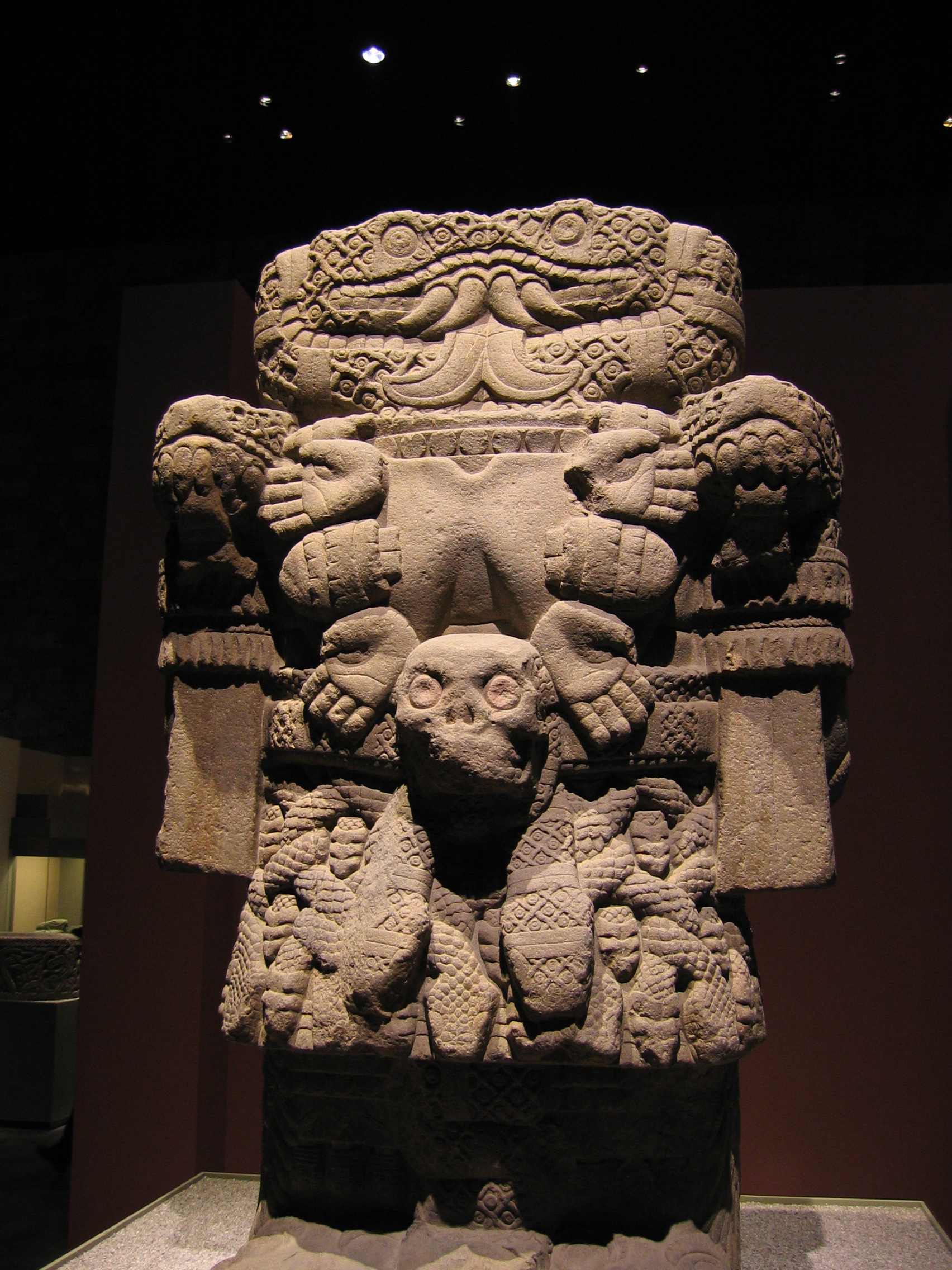 Coatlicue, basalt, ca. 1500 (Museo Nacional de Antropología, Mexico City). Photo by Xuan Che, CC BY 2.0.