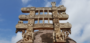 Great Stupa, Madhya Pradesh (Detail of East Gate), (Sanchi, India). Photo by Biswas Purba, CC BY-SA 4.0.