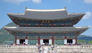 Geunjeongjeon Hall, 1395 (Gyeongbokgung Palace, Seoul). Photo by Spike, CC BY-SA 4.0.