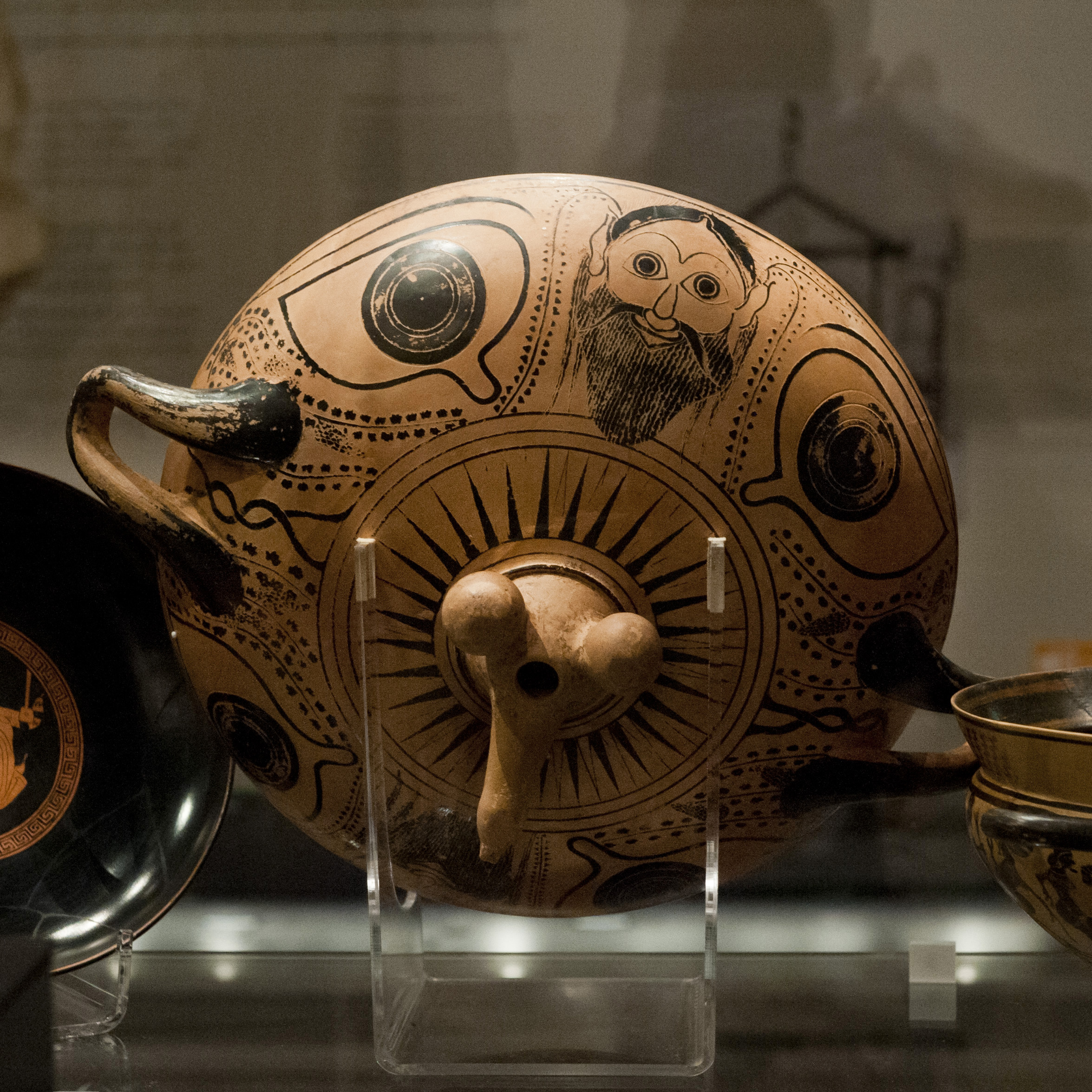 Bomford Cup, underside, terracotta, ca. 530-515 B.C.E. (Ashmolean Museum, Oxford). Photo by Egisto Sani, CC BY-NC-SA 2.0.
