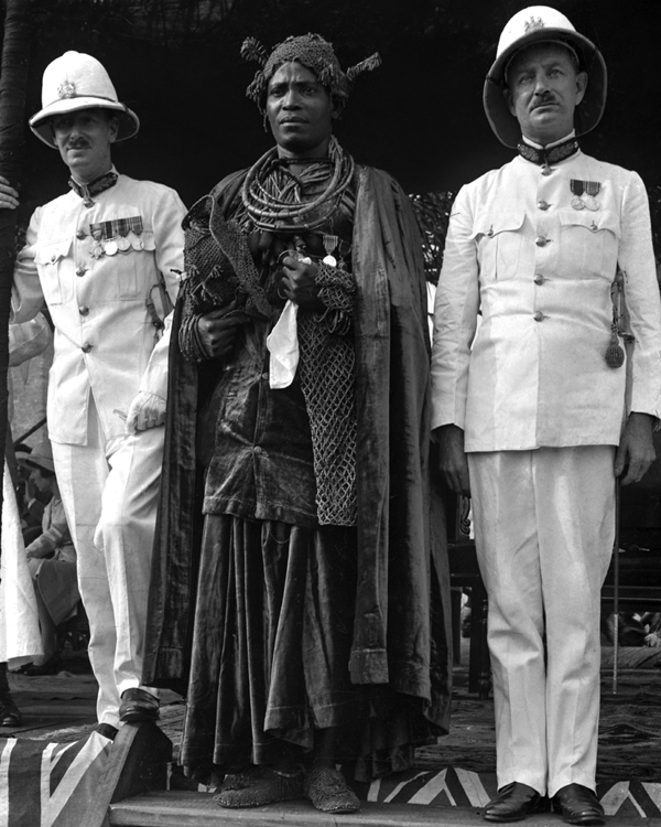 Oba Akenzua II with Earl of Plymouth and Sir John Macpherson, Governor-General of Nigeria, 1935. Photo: Public Domain.